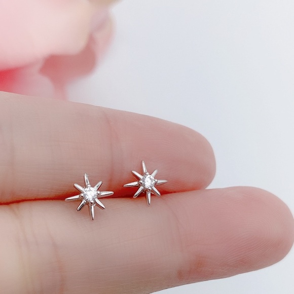 A Pair Silver Small Star Stud Earrings-ECZ007 Silver - Picture 3 of 9